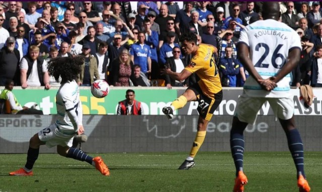  狼队反击快如闪电，内托奔袭七十米单刀挑射锁定胜局