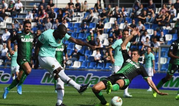  国米锋线双星闪耀全场，劳塔罗搭档哲科所向披靡