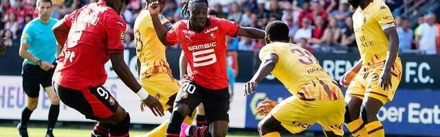  图卢兹边锋速度突破瓶颈，法甲快马奔腾撕裂防线