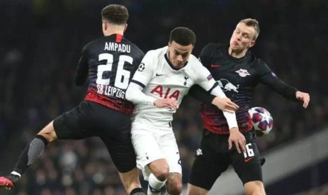  法兰克福客场遭遇重创不敌莱比锡红牛  