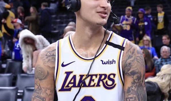  八村塁26分湖人险胜雷霆  