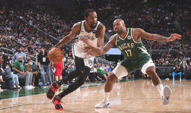  字母哥轰下四十加雄鹿加时力克热火三巨头