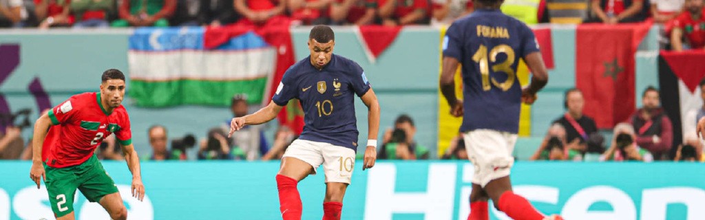  姆巴佩梅开二度助球队取胜，法甲射手榜强势登顶  