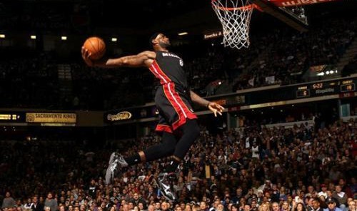  锡安暴力美学扣篮引领鹈鹕击溃开拓者